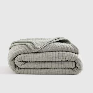 NWOT QUINCE Organic Cotton Channel Stitch Coverlet King/Cal King Green 4442